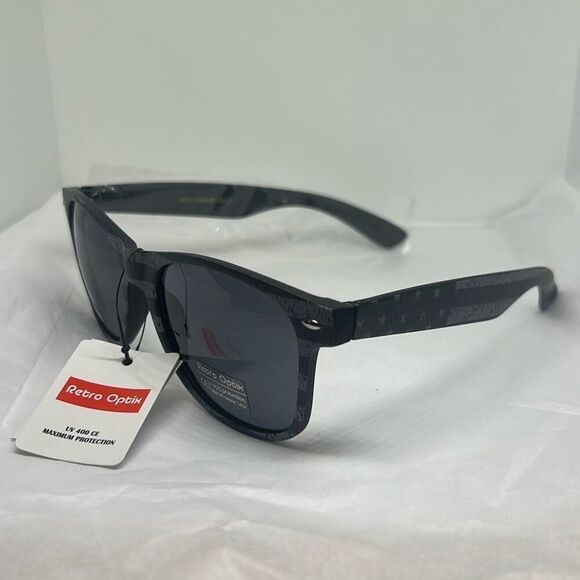 Retro Optix Patriotic Patriotic -Pattern Sunglasses – UV400 Protection - Picture 1 of 3